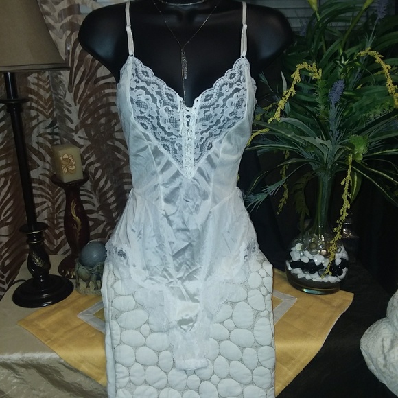 Vintage Maidenform One Piece Ladies Lingerie - Picture 1 of 5